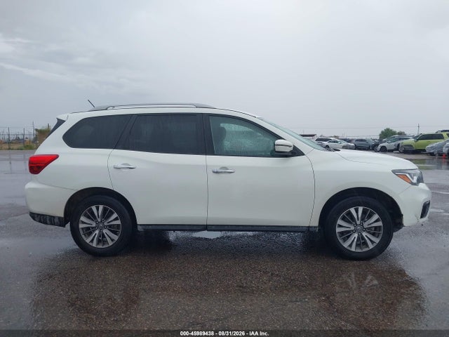 5N1DR2MN1JC668572 Nissan Pathfinder Sv