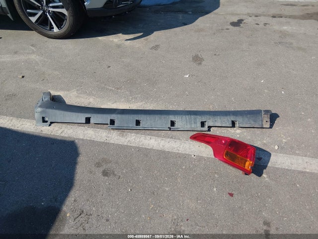 45989567 :رقم المزاد ، JTMZFREV3FD064436 vin ، 2015 Toyota Rav4 Le مزاد بيع