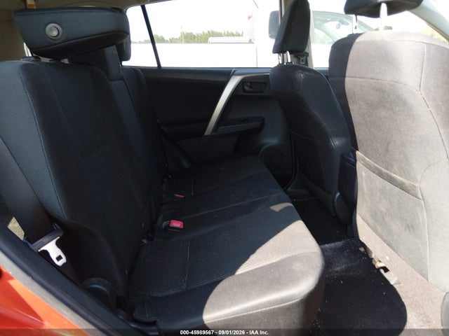 45989567 :رقم المزاد ، JTMZFREV3FD064436 vin ، 2015 Toyota Rav4 Le مزاد بيع
