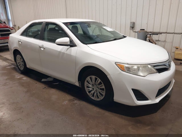 45989618 :رقم المزاد ، 4T1BF1FKXCU525677 vin ، 2012 Toyota Camry Le مزاد بيع