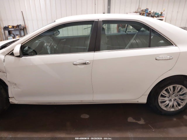 45989618 :رقم المزاد ، 4T1BF1FKXCU525677 vin ، 2012 Toyota Camry Le مزاد بيع