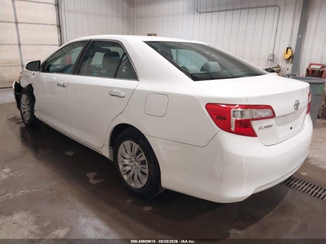 45989618 :رقم المزاد ، 4T1BF1FKXCU525677 vin ، 2012 Toyota Camry Le مزاد بيع