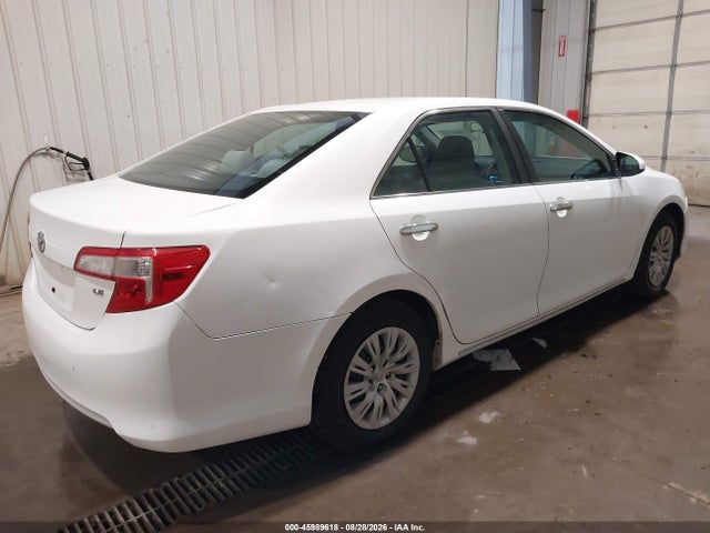 45989618 :رقم المزاد ، 4T1BF1FKXCU525677 vin ، 2012 Toyota Camry Le مزاد بيع