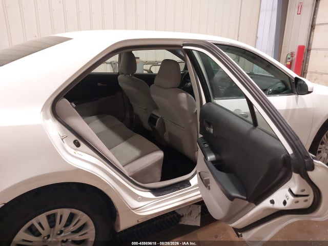 45989618 :رقم المزاد ، 4T1BF1FKXCU525677 vin ، 2012 Toyota Camry Le مزاد بيع