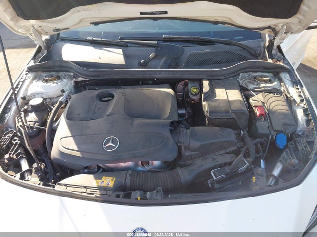WDDSJ4EB9JN513975 Mercedes-Benz CLA 250
