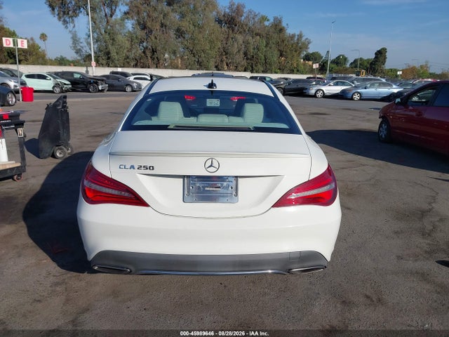 WDDSJ4EB9JN513975 Mercedes-Benz CLA 250