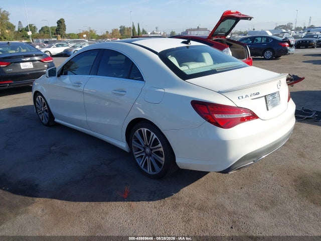 WDDSJ4EB9JN513975 Mercedes-Benz CLA 250