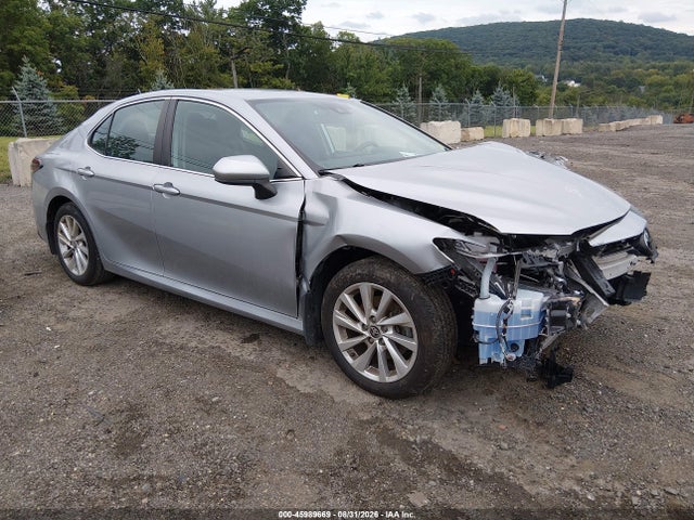 Auction sale of the 2021 Toyota Camry Le, vin: 4T1C11AK4MU554927, lot number: 45989669