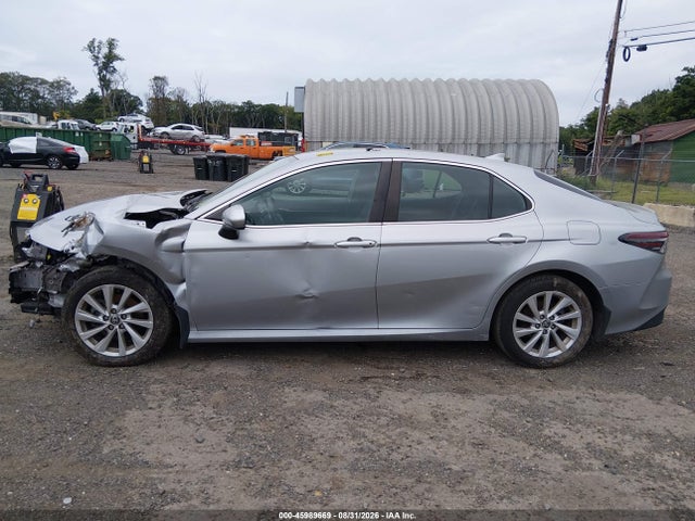 2021 Toyota Camry Le მანქანა იყიდება აუქციონზე, vin: 4T1C11AK4MU554927, აუქციონის ნომერი: 45989669