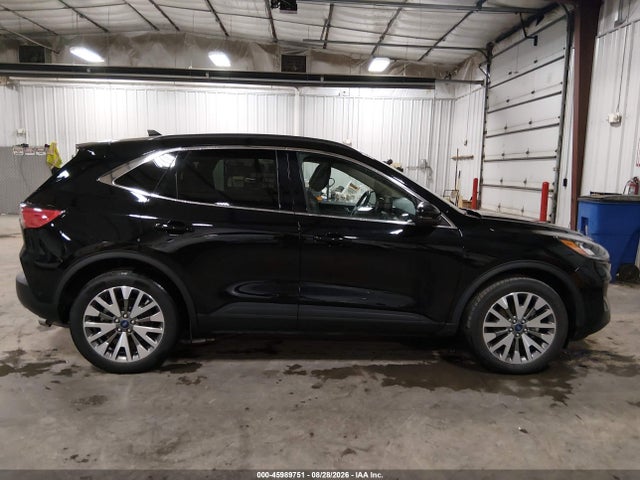 45989751 :رقم المزاد ، 1FMCU9DZ0LUB98005 vin ، 2020 Ford Escape Titanium Hybrid مزاد بيع