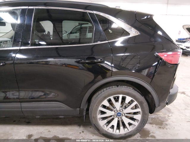 45989751 :رقم المزاد ، 1FMCU9DZ0LUB98005 vin ، 2020 Ford Escape Titanium Hybrid مزاد بيع