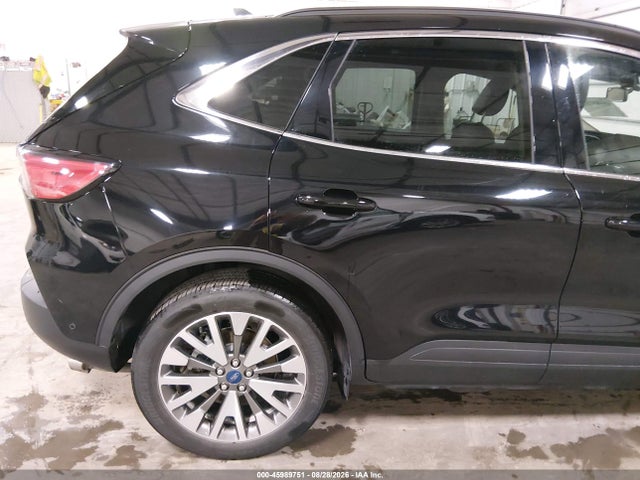 45989751 :رقم المزاد ، 1FMCU9DZ0LUB98005 vin ، 2020 Ford Escape Titanium Hybrid مزاد بيع