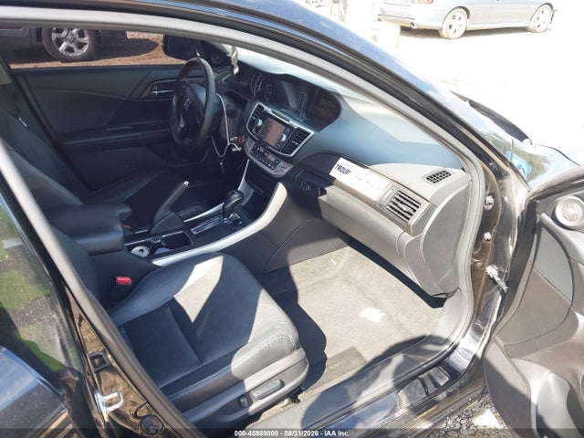 45989800 :رقم المزاد ، 1HGCR2F85FA005257 vin ، 2015 Honda Accord Ex-l مزاد بيع