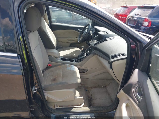 45989810 :رقم المزاد ، 1FMCU9G91FUB65028 vin ، 2015 Ford Escape Se مزاد بيع
