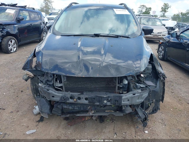 45989810 :رقم المزاد ، 1FMCU9G91FUB65028 vin ، 2015 Ford Escape Se مزاد بيع