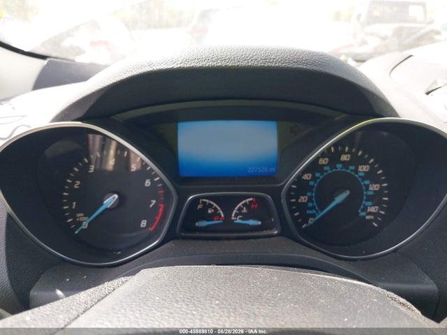 45989810 :رقم المزاد ، 1FMCU9G91FUB65028 vin ، 2015 Ford Escape Se مزاد بيع