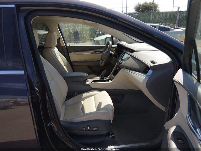 1GYKNERS1HZ156562 Cadillac Xt5 Premium Luxury