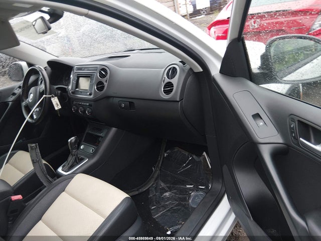 2016 Volkswagen Tiguan S მანქანა იყიდება აუქციონზე, vin: WVGBV7AX6GW543192, აუქციონის ნომერი: 45989849