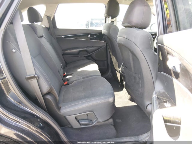 2019 Kia Sorento 2.4l L მანქანა იყიდება აუქციონზე, vin: 5XYPG4A31KG578650, აუქციონის ნომერი: 45989853