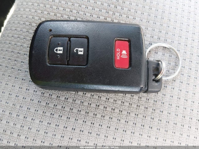 Продажа на аукционе авто 2017 Toyota Rav4 Xle, vin: JTMRFREV8HJ165458, номер лота: 45989899