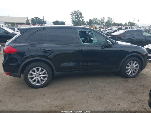 45990074 :رقم المزاد ، WP1AA2A27DLA06202 vin ، 2013 Porsche Cayenne مزاد بيع