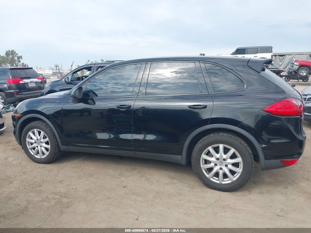 45990074 :رقم المزاد ، WP1AA2A27DLA06202 vin ، 2013 Porsche Cayenne مزاد بيع