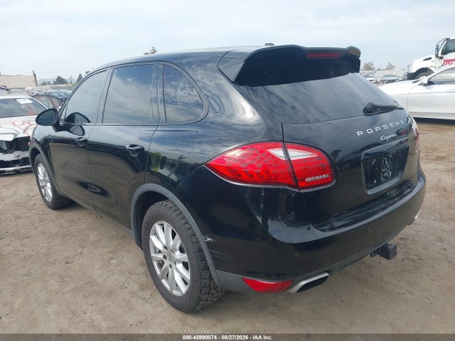 45990074 :رقم المزاد ، WP1AA2A27DLA06202 vin ، 2013 Porsche Cayenne مزاد بيع
