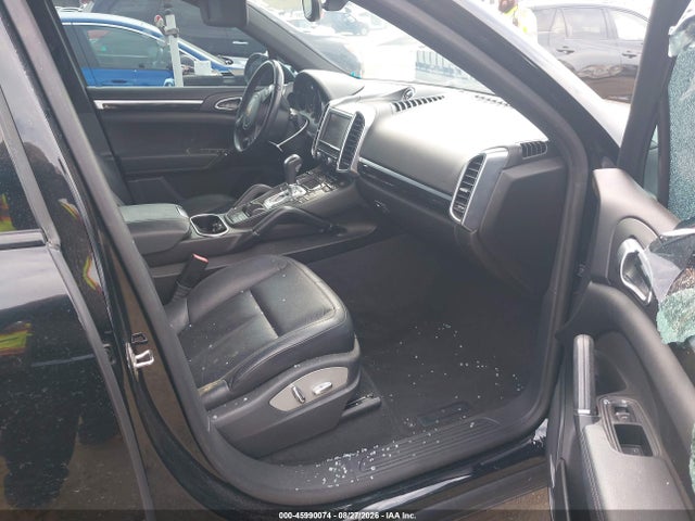 45990074 :رقم المزاد ، WP1AA2A27DLA06202 vin ، 2013 Porsche Cayenne مزاد بيع