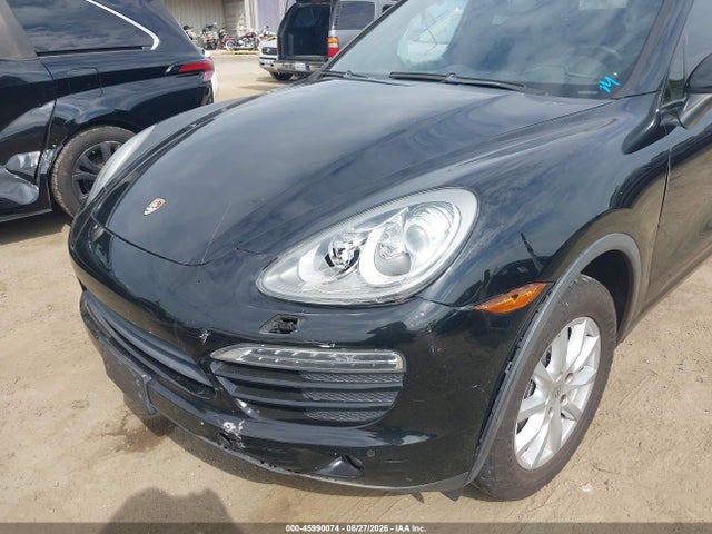 45990074 :رقم المزاد ، WP1AA2A27DLA06202 vin ، 2013 Porsche Cayenne مزاد بيع