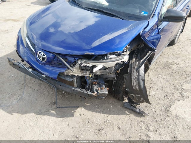 2T3BFREV8FW355194 Toyota RAV4 LE