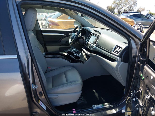 Toyota Highlander Xle V6 2016 5TDKKRFH2GS130860 Image 5