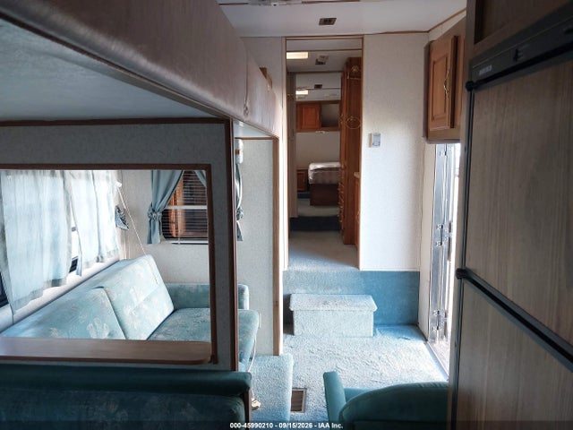 45990210 :رقم المزاد ، 1CAFRKG2XTD012735 vin ، 1996 Cobra Sierra 5th Whl Travel Trailer مزاد بيع