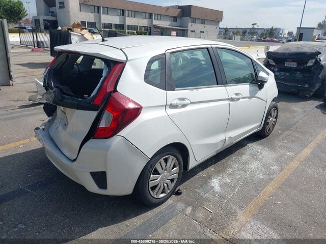 Honda FIT LX 2015 3HGGK5H56FM773391 Image 4