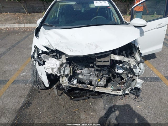 Honda FIT LX 2015 3HGGK5H56FM773391 Image 6