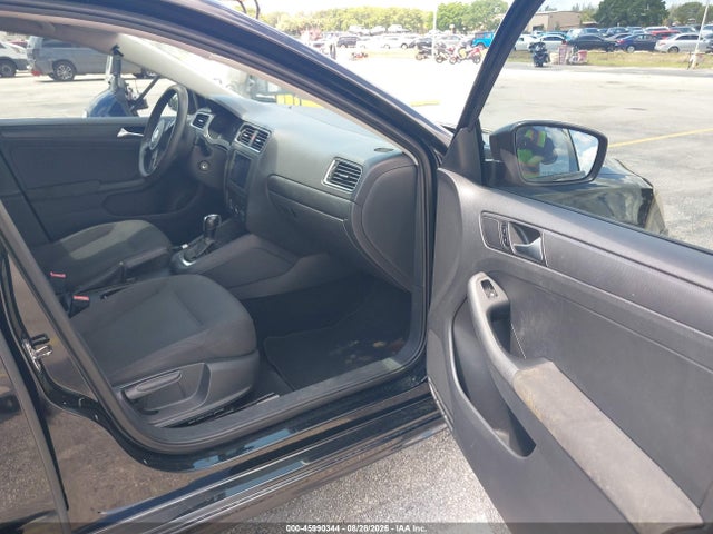 Продажа на аукционе авто 2012 Volkswagen Jetta 2.0l S, vin: 3VW2K7AJ5CM398680, номер лота: 45990344