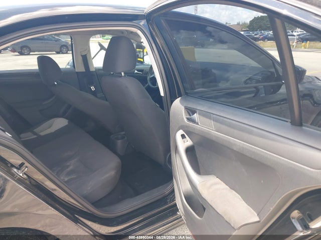 Продажа на аукционе авто 2012 Volkswagen Jetta 2.0l S, vin: 3VW2K7AJ5CM398680, номер лота: 45990344