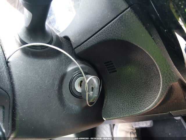 2T1BURHE4HC910639 Toyota COROLLA LE