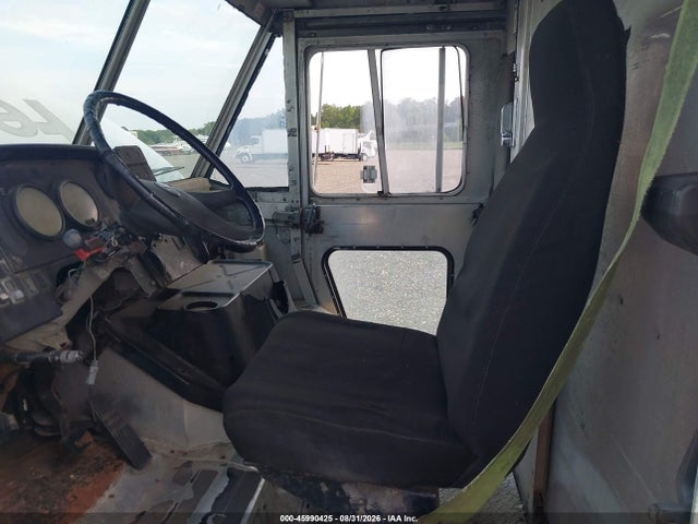Aukcja sprzedaży 2007 Freightliner Chassis M Line Walk-in Van, vin: 4UZAARCP27CY31969, numer aukcji: 45990425