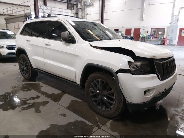 2013 Jeep Grand Cherokee Laredo Trailhawk მანქანა იყიდება აუქციონზე, vin: 1C4RJFAG0DC647621, აუქციონის ნომერი: 45990486