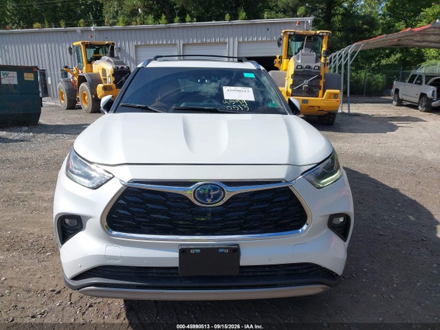 Aukcja sprzedaży 2023 Toyota Highlander Hybrid Platinum, vin: 5TDEBRCH7PS580036, numer aukcji: 45990513