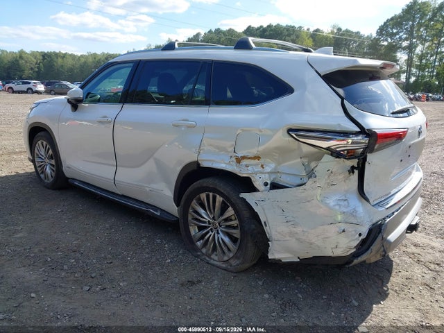 Aukcja sprzedaży 2023 Toyota Highlander Hybrid Platinum, vin: 5TDEBRCH7PS580036, numer aukcji: 45990513