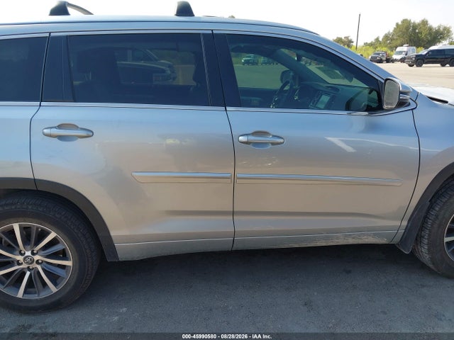 Aukcja sprzedaży 2017 Toyota Highlander Xle, vin: 5TDJZRFH1HS456545, numer aukcji: 45990580