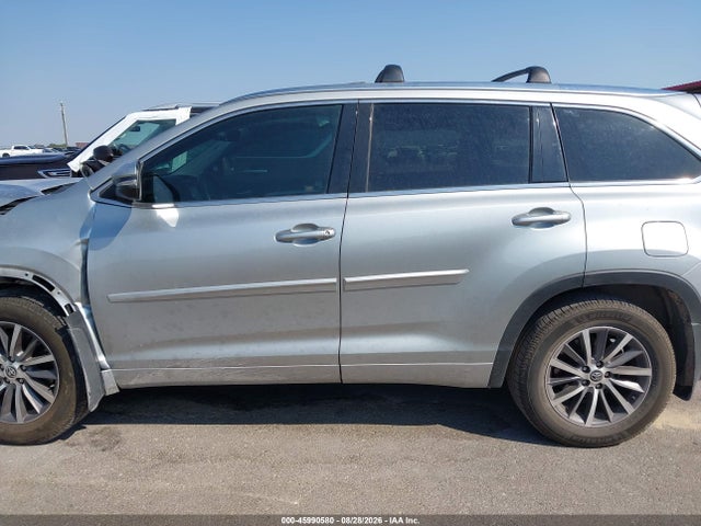 Aukcja sprzedaży 2017 Toyota Highlander Xle, vin: 5TDJZRFH1HS456545, numer aukcji: 45990580