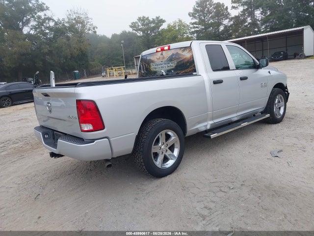 Продаж на аукціоні авто 2018 Ram 1500 Express  4x4 6'4 Box, vin: 1C6RR7FG9JS126574, номер лоту: 45990617