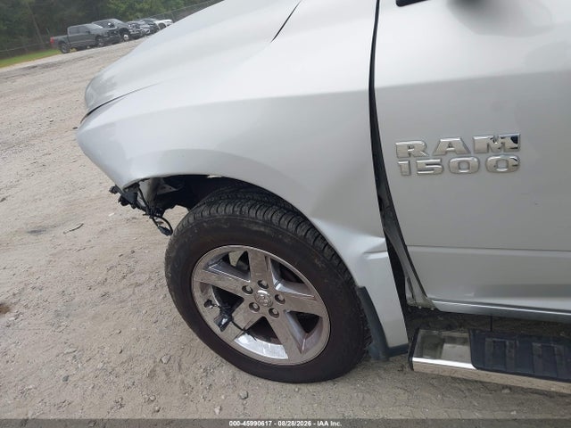 Продаж на аукціоні авто 2018 Ram 1500 Express  4x4 6'4 Box, vin: 1C6RR7FG9JS126574, номер лоту: 45990617