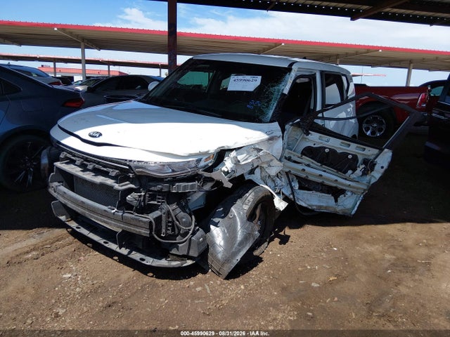 2021 Kia Soul Lx მანქანა იყიდება აუქციონზე, vin: KNDJ23AU5M7784271, აუქციონის ნომერი: 45990629