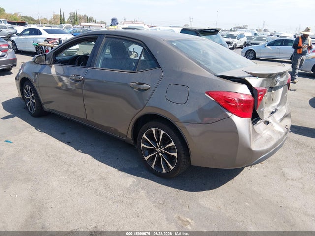 Toyota COROLLA SE 2017 5YFBURHE7HP707857 Image 3