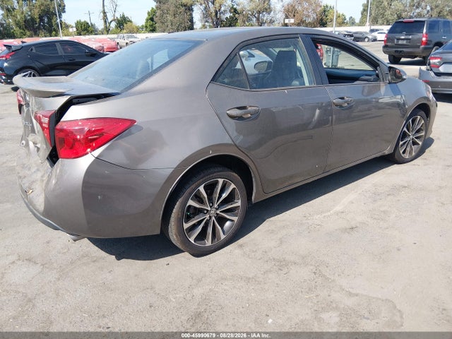 Toyota COROLLA SE 2017 5YFBURHE7HP707857 Image 4