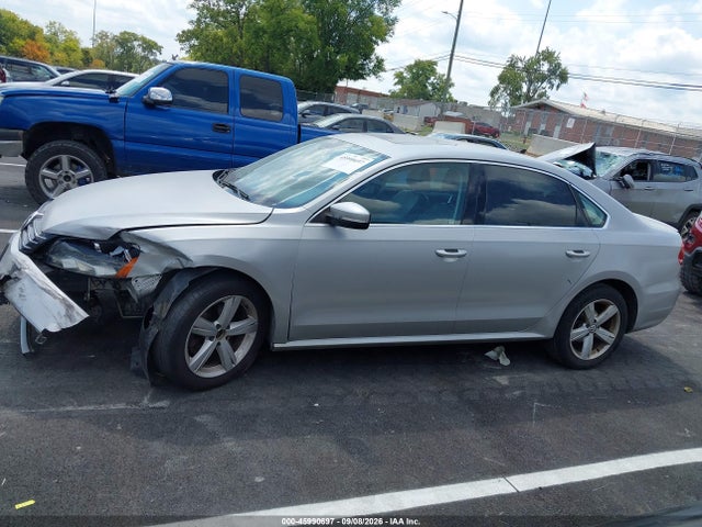 45990697 :رقم المزاد ، 1VWBP7A3XDC037211 vin ، 2013 Volkswagen Passat 2.5l Se مزاد بيع