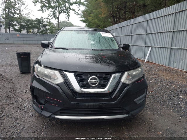 2018 Nissan Rogue S მანქანა იყიდება აუქციონზე, vin: 5N1AT2MV5JC817764, აუქციონის ნომერი: 45990770